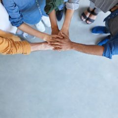 Maîtriser les relations au sein d’une équipe, avec des entreprises et des clients